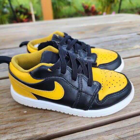 Jordan Retro 1 Low EasyOn Sneakers DR9747-072 Black/Yellow 10C Toddler Kid's - Picture 8 of 15